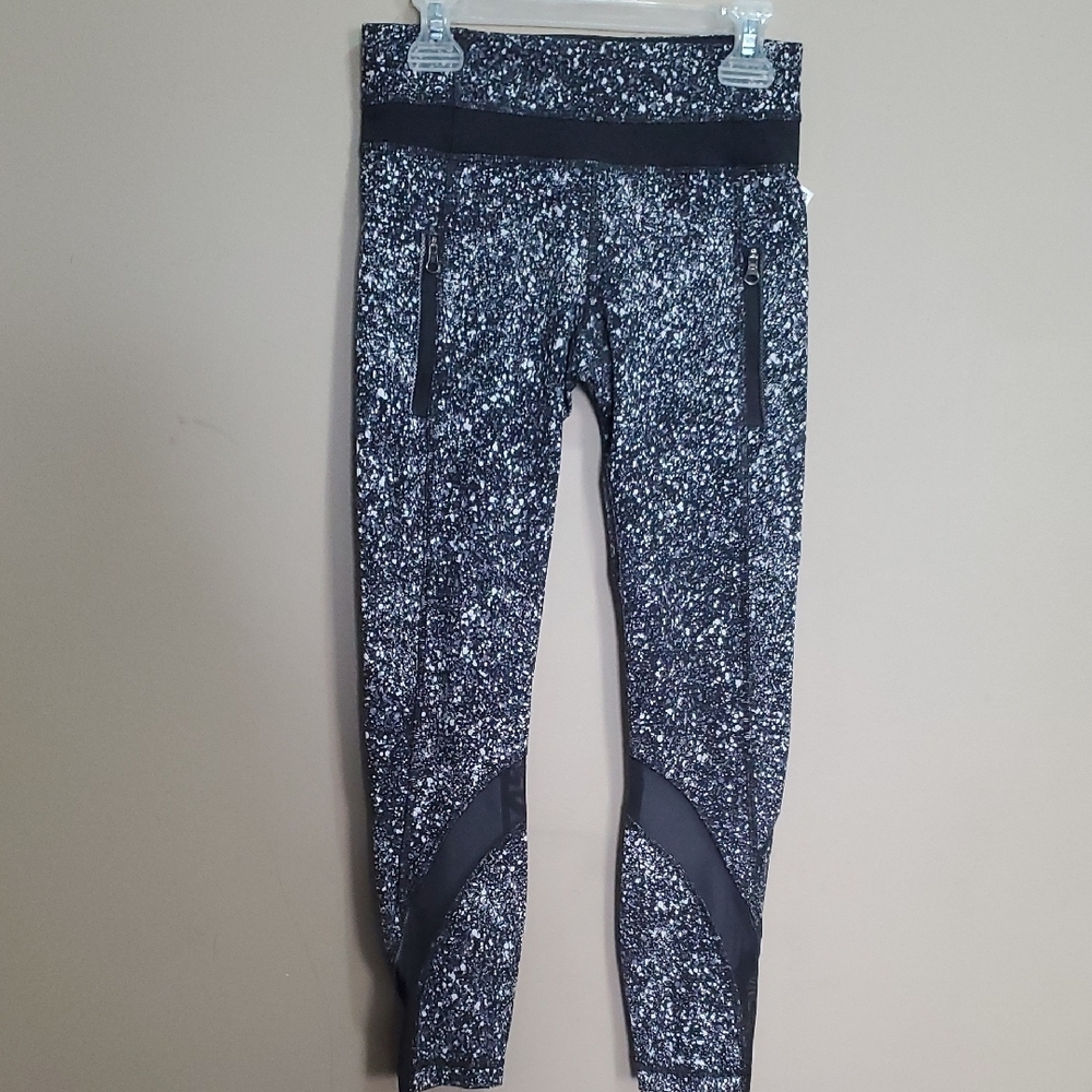 Lululemon Black and White Speckled Leggings Size 2